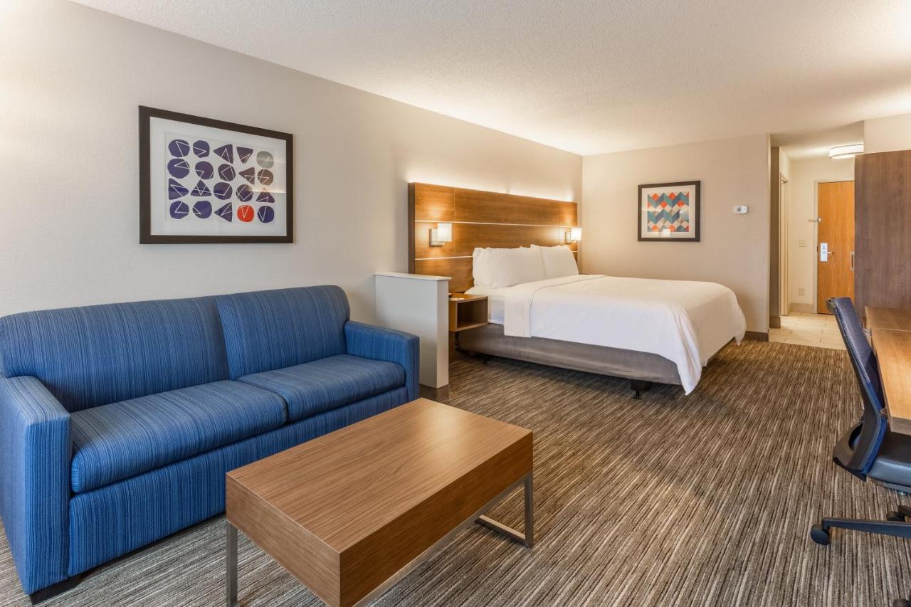 | Holiday Inn Express Hotel & Suites Shiloh/O'Fallon, an IHG Hotel