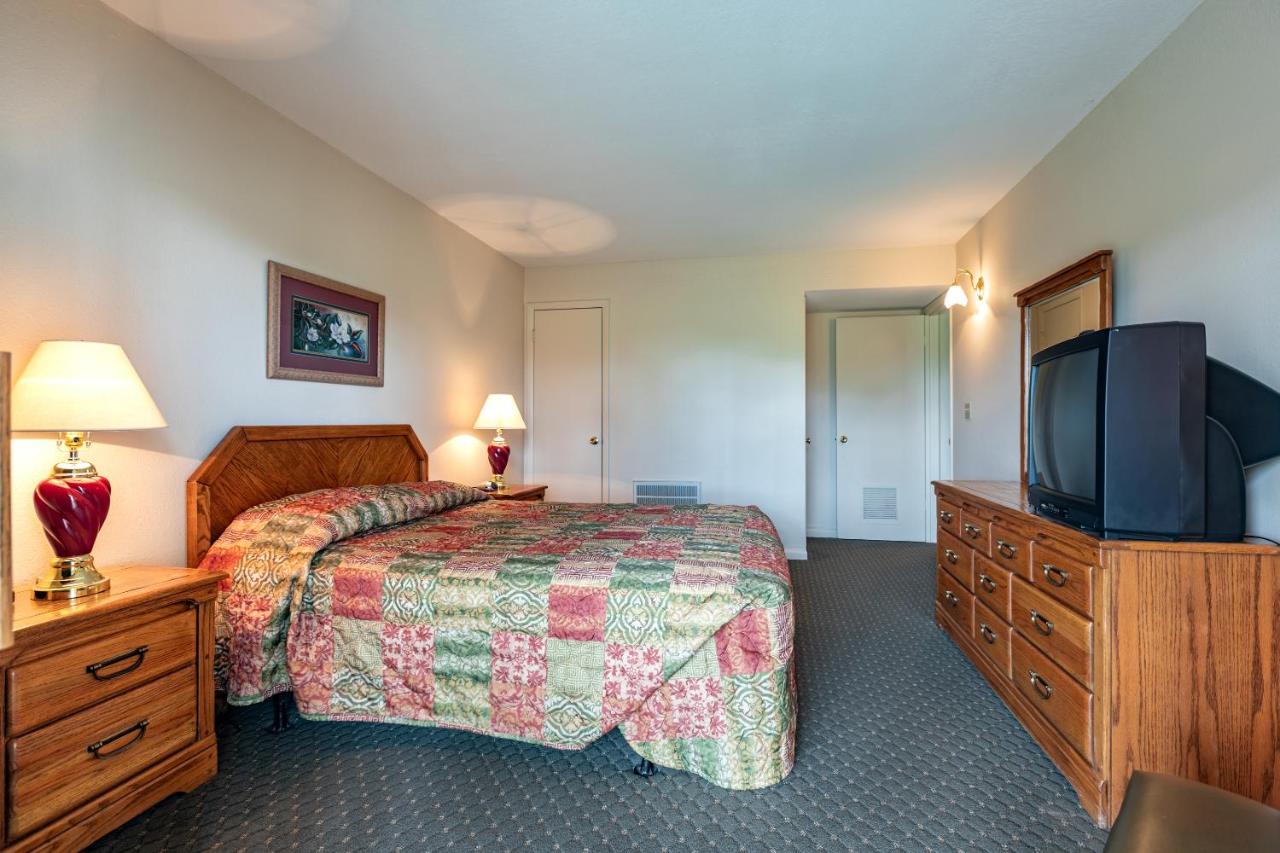Two-Bedroom Villa at Crown Resorts at Lake Tansi West