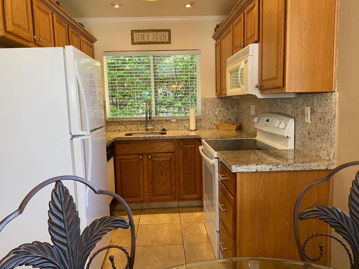 Queen One Bedroom Suite # 28 at Casitas Coral Ridge