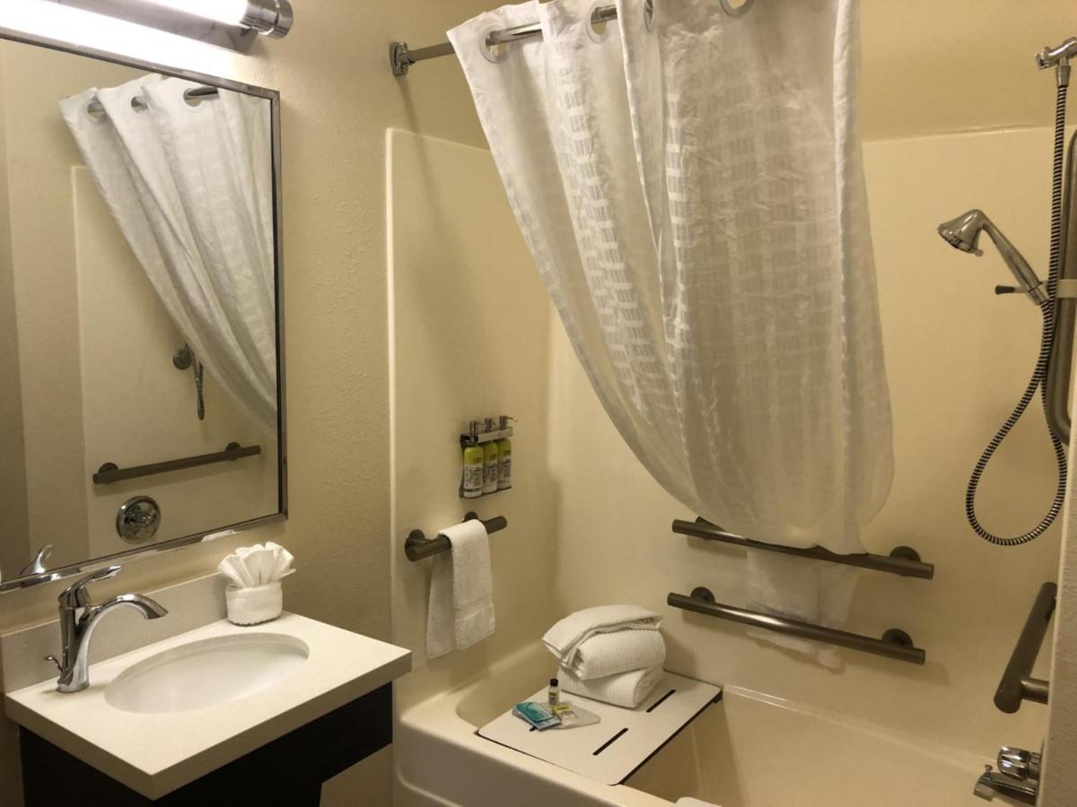 | Candlewood Suites Greenville NC, an IHG Hotel