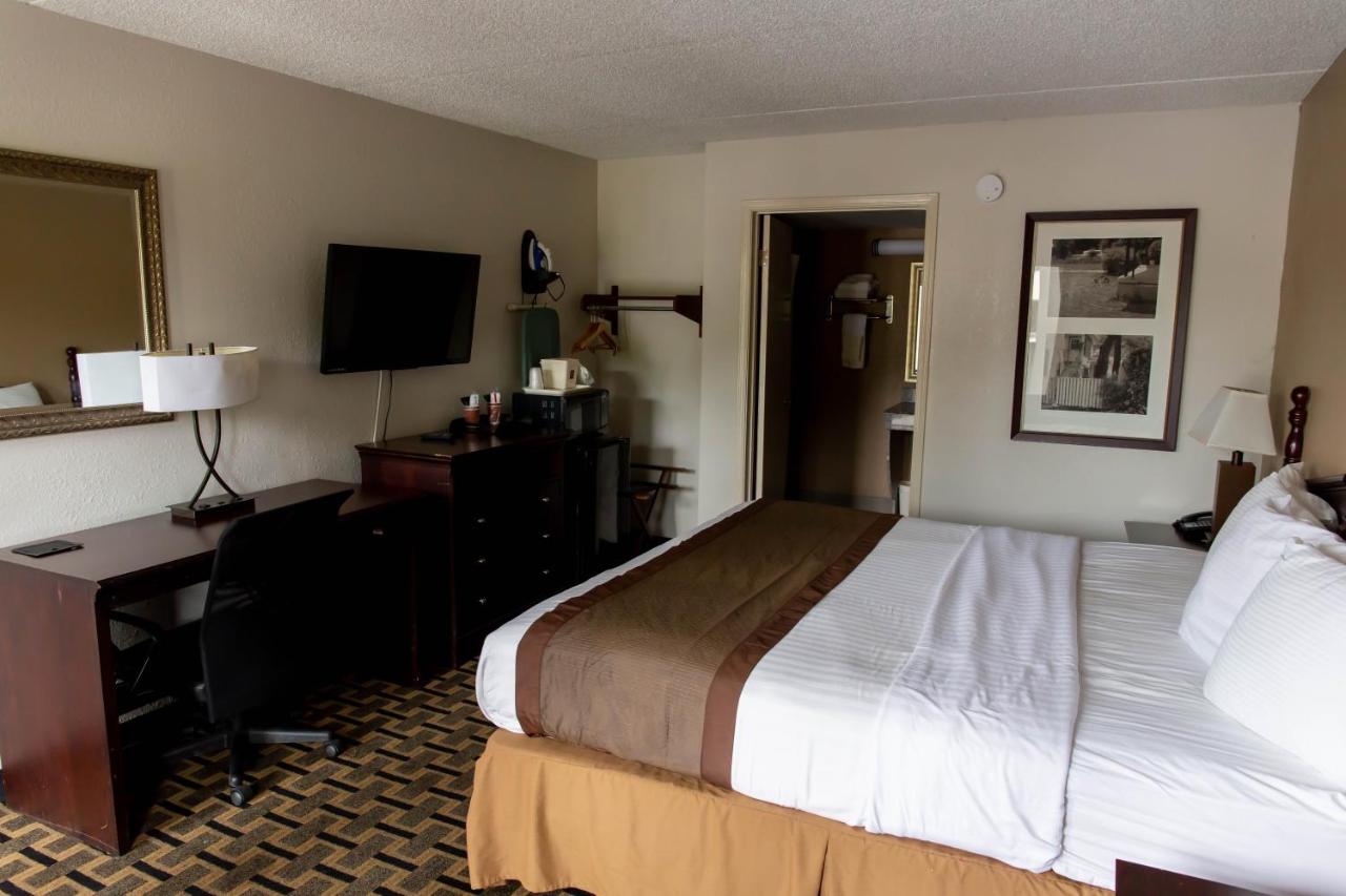 | Regency Inn