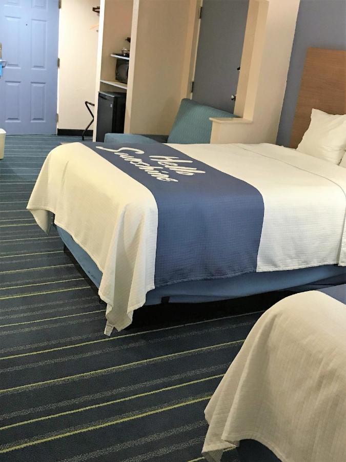 Double Room with Two Double Beds - Non-Smoking at Days Inn by Wyndham Panama City