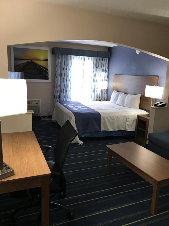 King Room - Non-Smoking at Days Inn by Wyndham Panama City