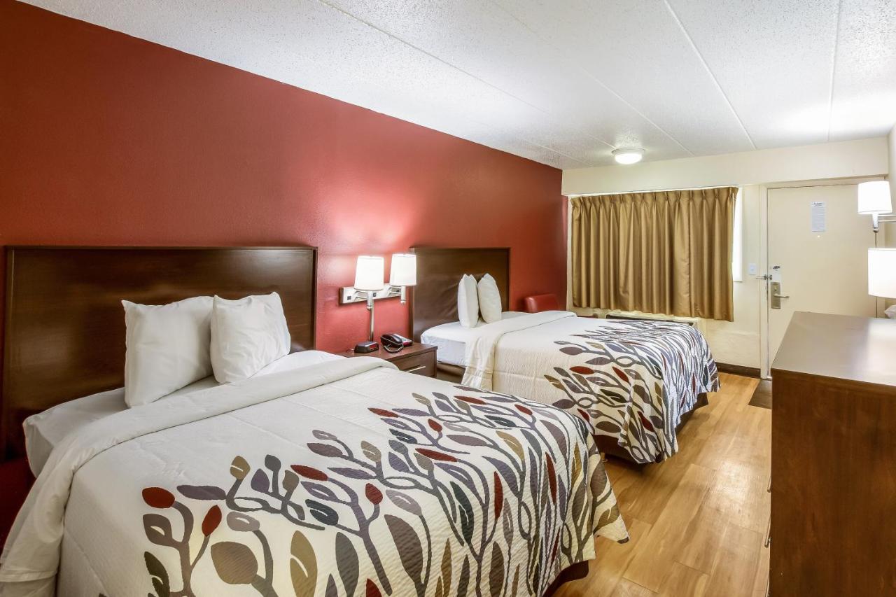 Superior Room with Two Double Beds Non-Smoking at Red Roof Inn Saginaw - Frankenmuth
