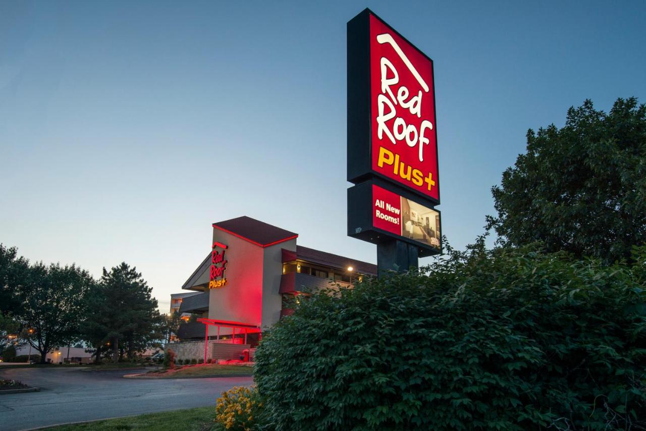 | Red Roof Inn PLUS+ St. Louis - Forest Park / Hampton Ave.