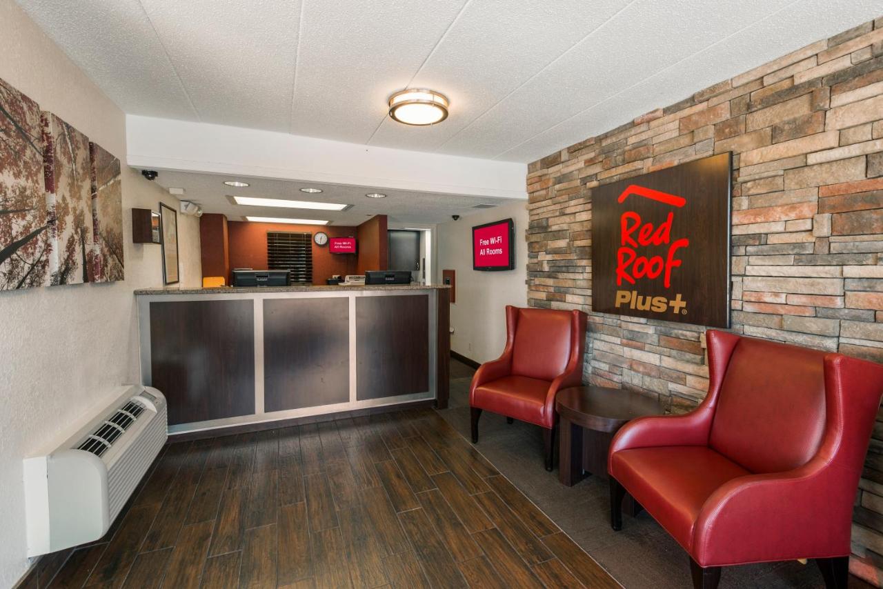 | Red Roof Inn PLUS+ St. Louis - Forest Park / Hampton Ave.