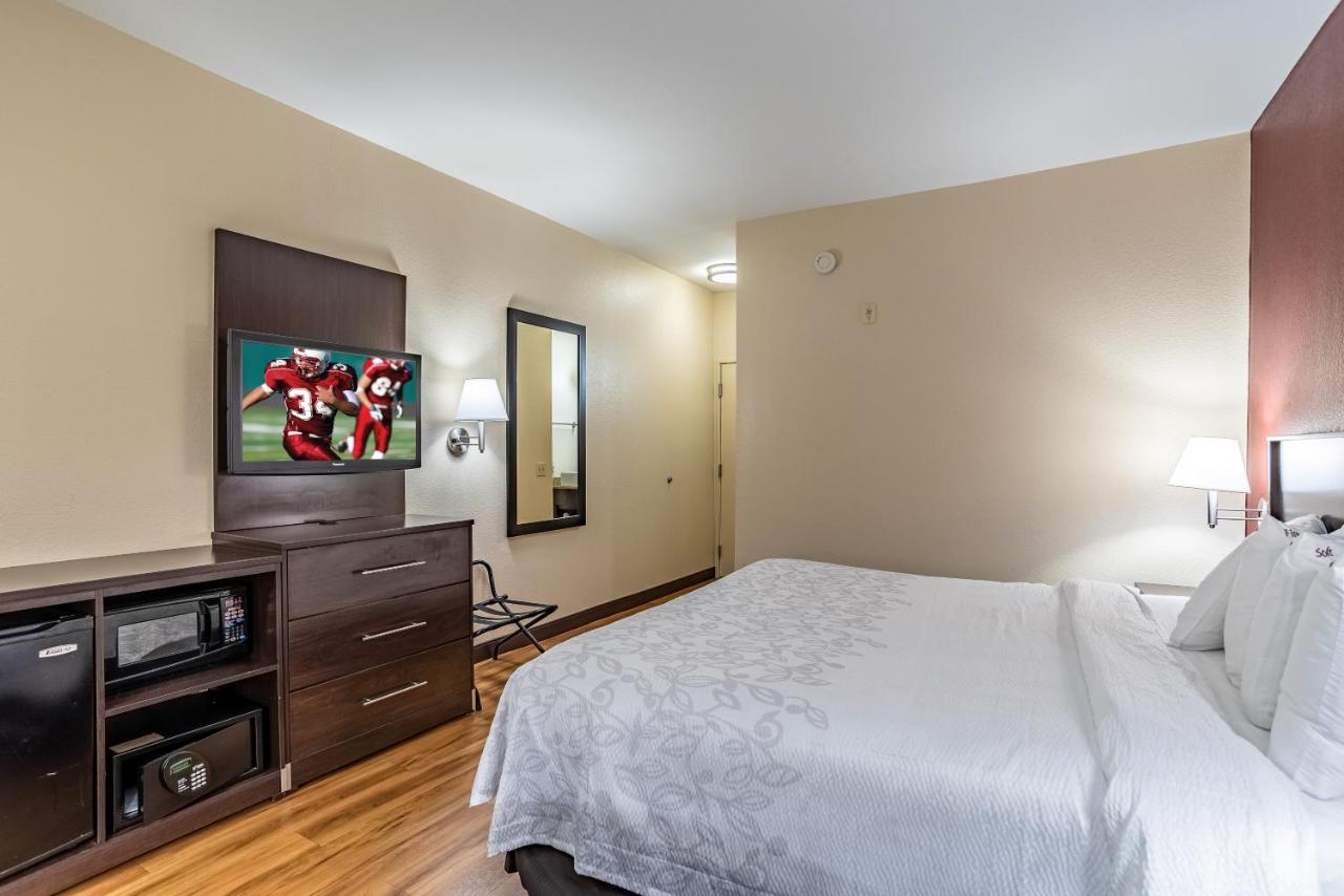 Suite King Room Smoke Free at Red Roof Inn PLUS+ Phoenix West