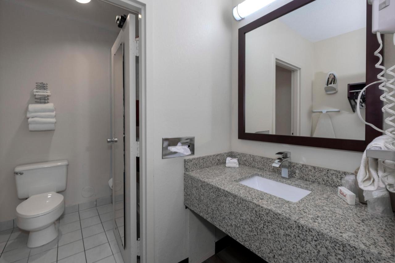Deluxe Room with Two Queen Beds Smoke Free at Red Roof Inn Warrenton