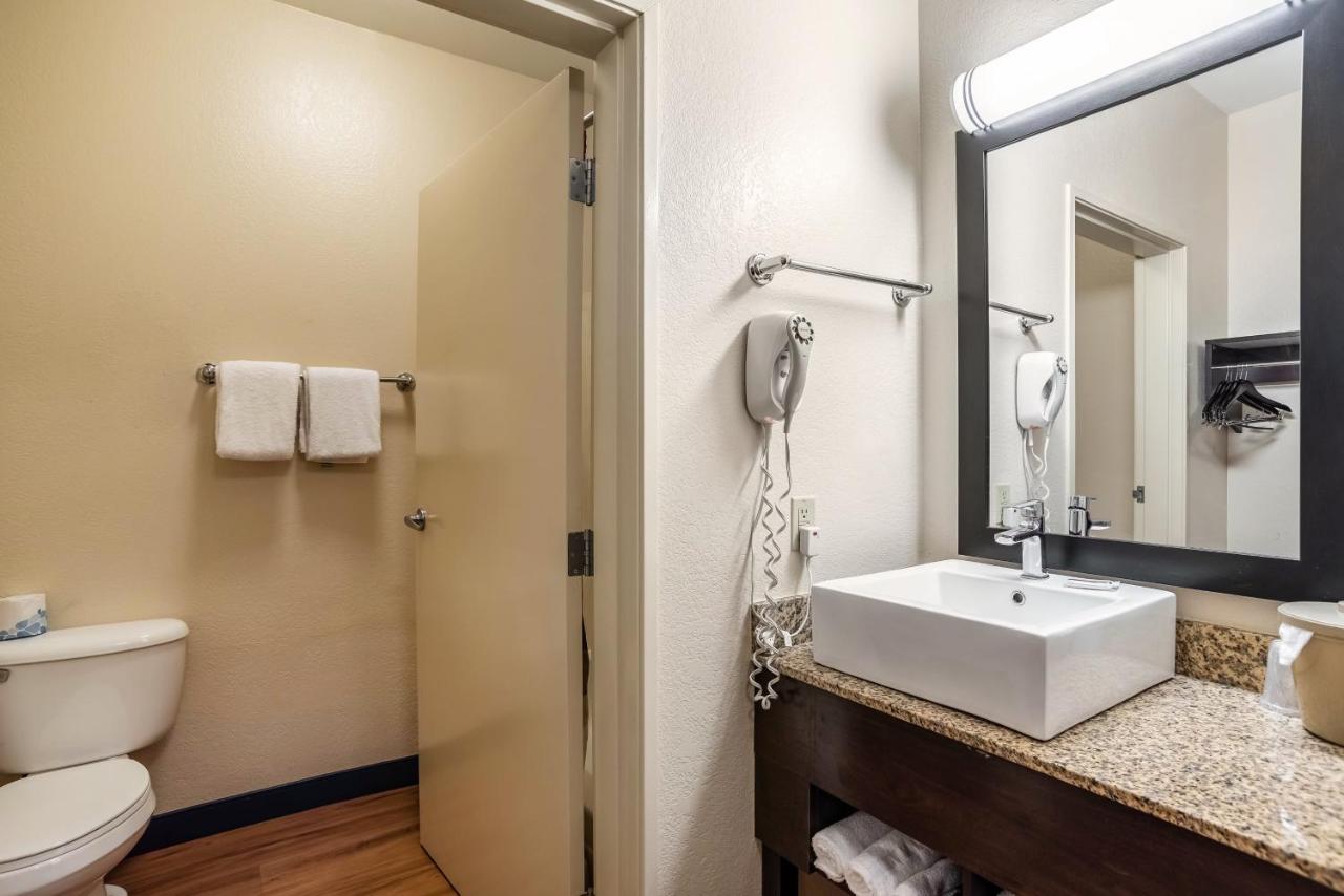 Deluxe Room with Two Double Beds Smoke Free at Red Roof Inn PLUS+ Tempe - Phoenix Airport
