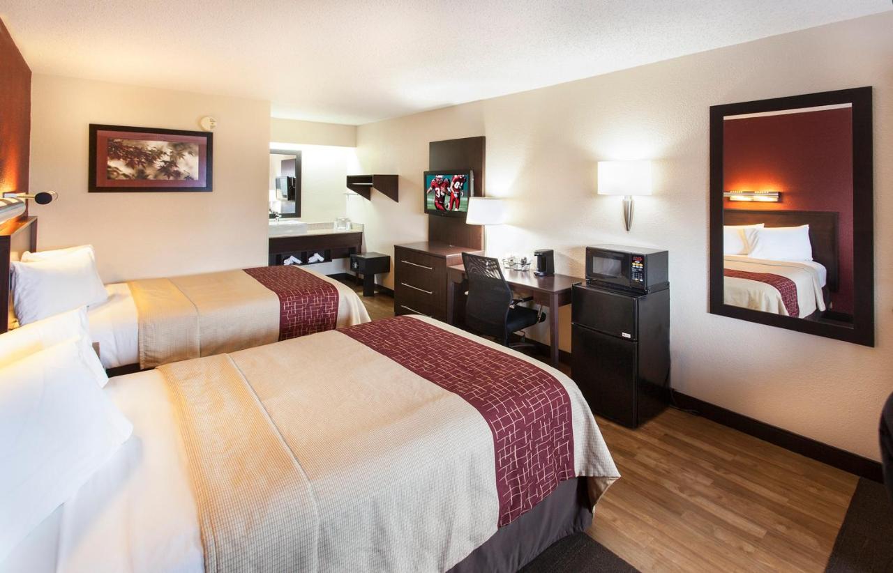 | Red Roof Inn PLUS+ Philadelphia Airport