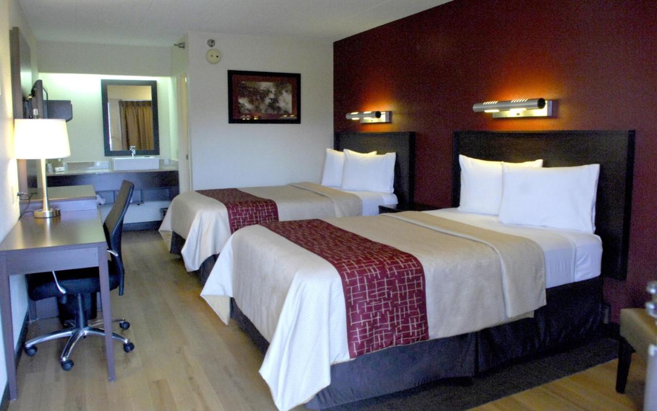 | Red Roof Inn PLUS+ Philadelphia Airport