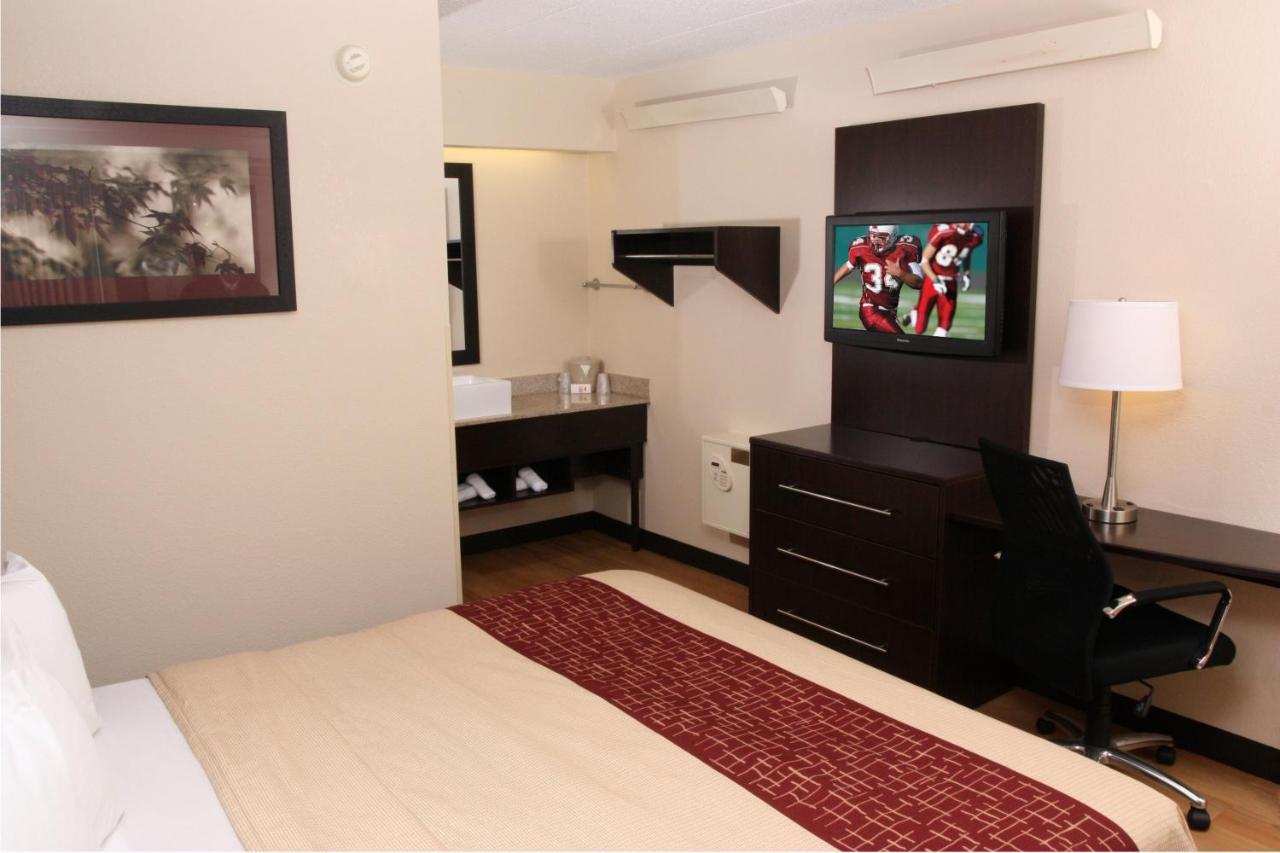 | Red Roof Inn PLUS+ Philadelphia Airport