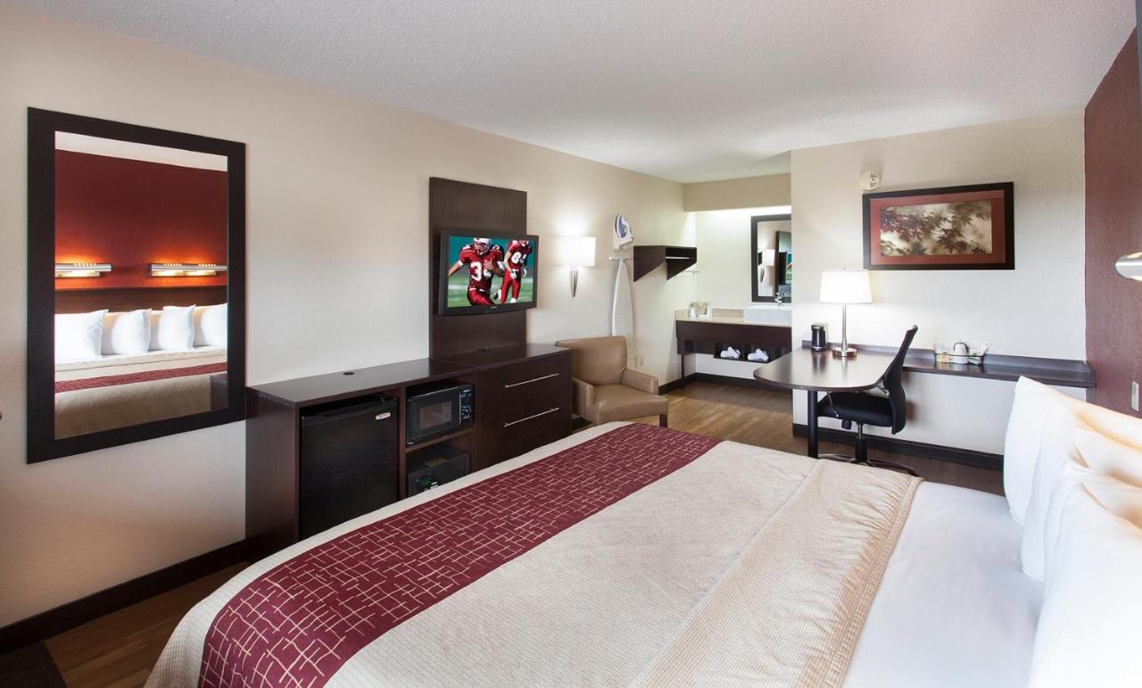 | Red Roof Inn PLUS+ Philadelphia Airport