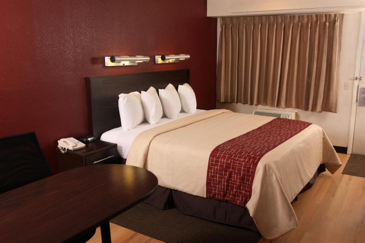 | Red Roof Inn PLUS+ Philadelphia Airport