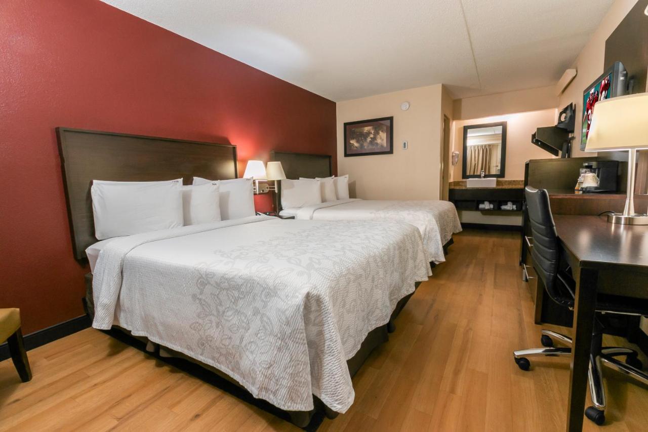 Deluxe Room with Two Double Beds Smoke Free at Red Roof Inn PLUS+ Columbus - Dublin