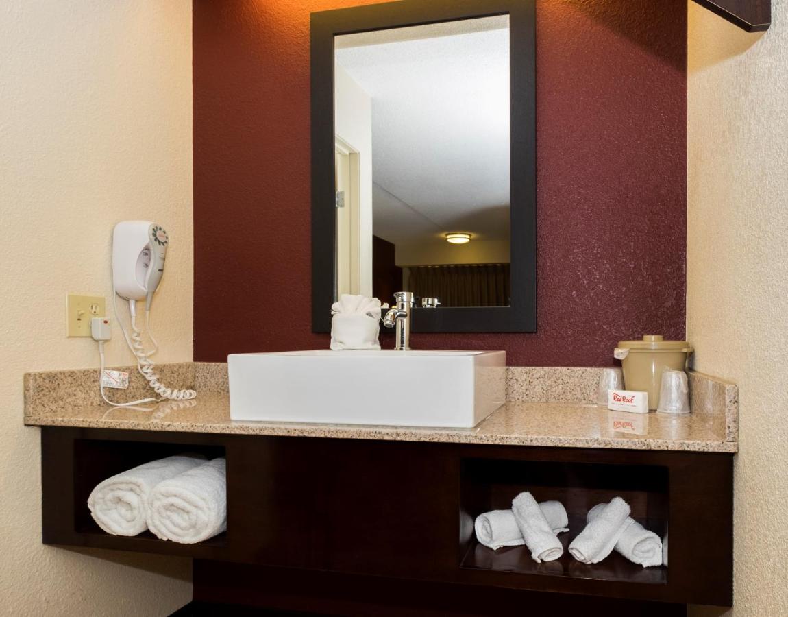 Room #51719520 at Red Roof Inn PLUS+ Columbus - Dublin