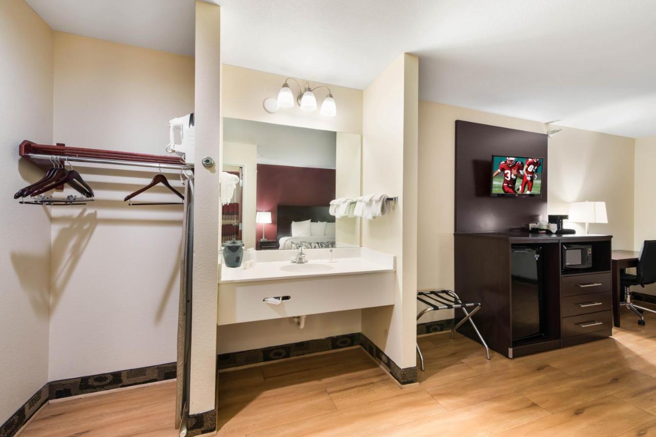 Deluxe King Room - Non-Smoking at Econo Lodge Inn & Suites