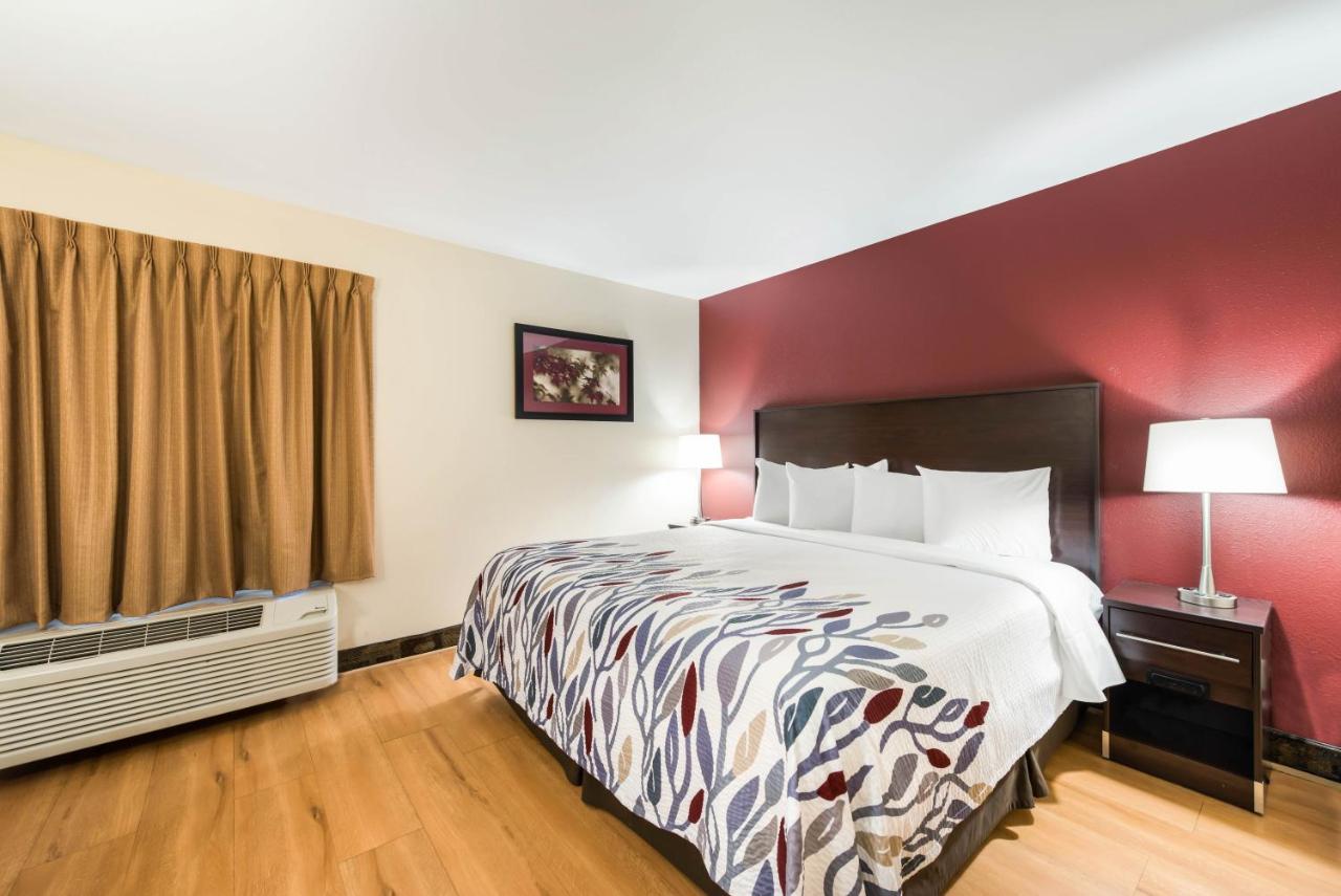 Superior King Room - Non-Smoking at Econo Lodge Inn & Suites