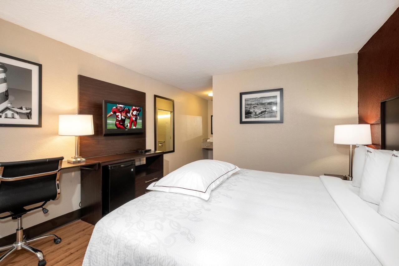Premium King Room Smoke-Free at Red Roof Inn PLUS+ St Augustine