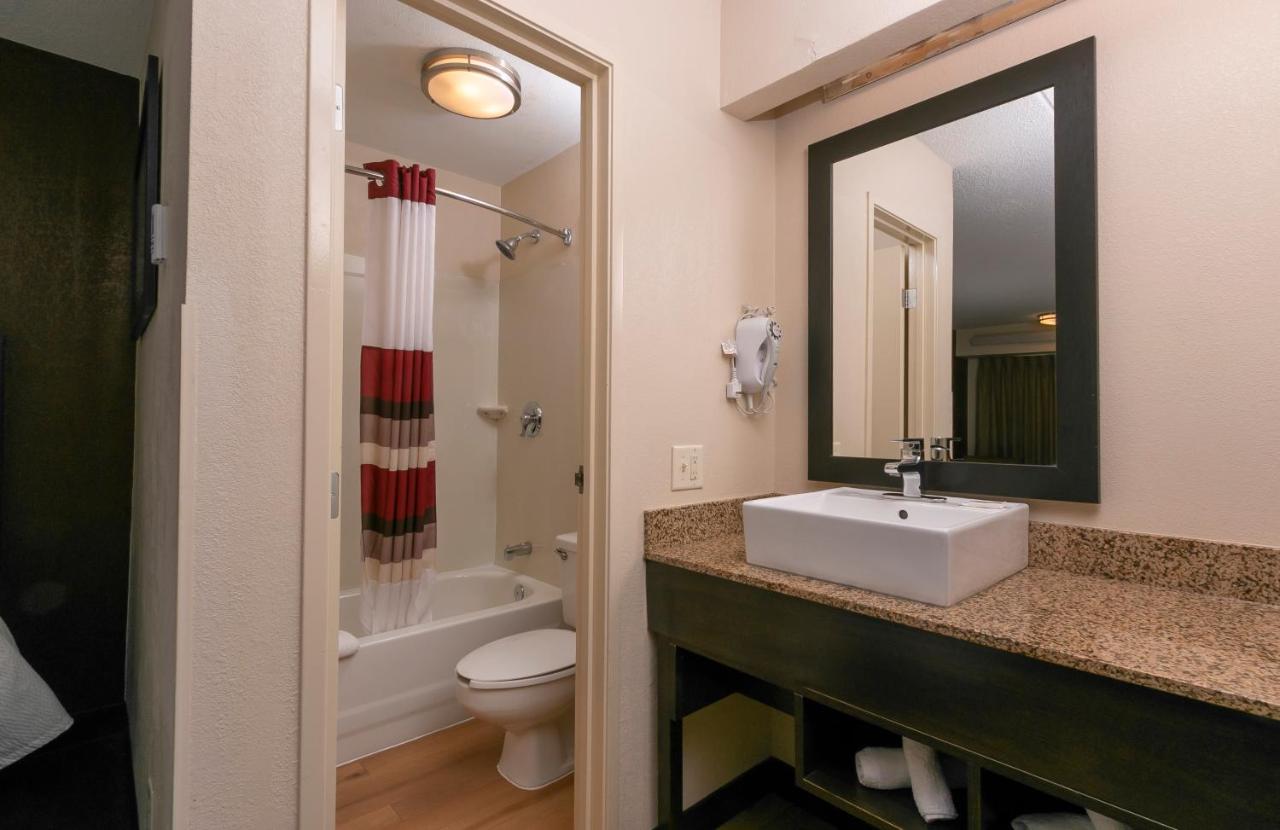  | Red Roof Inn PLUS+ Baltimore - Washington DC/BWI South