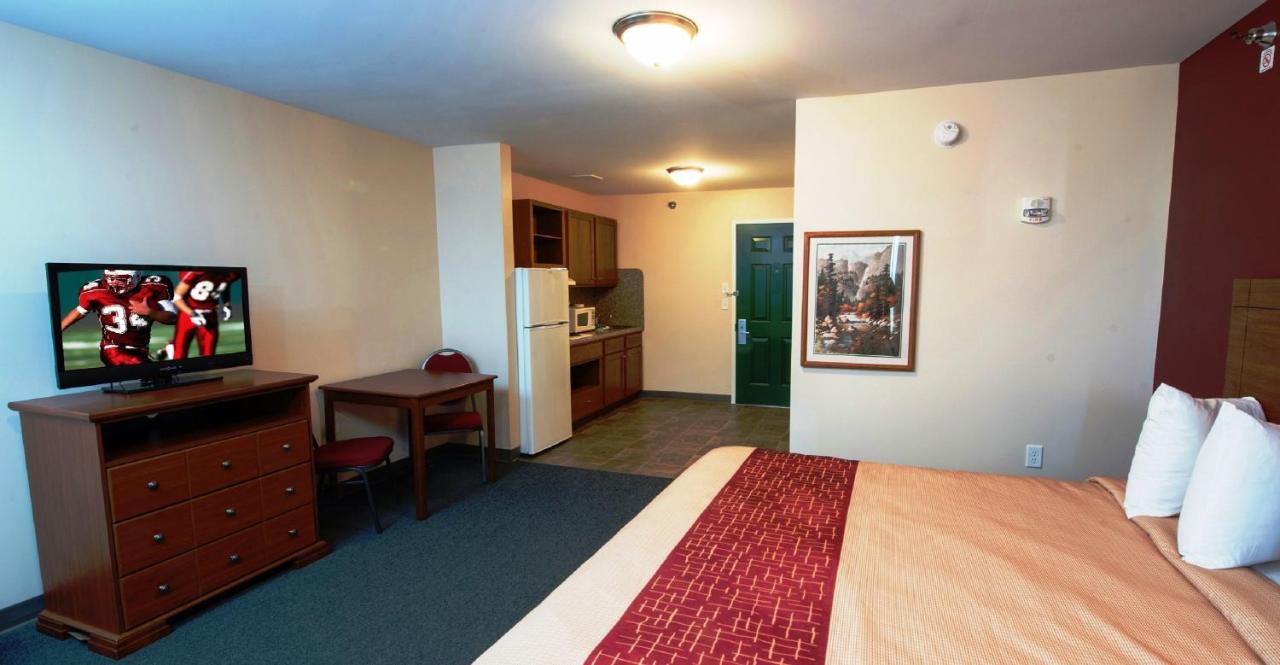 Suite King with Kitchen Non-Smoking at Red Roof Inn & Suites Dickinson