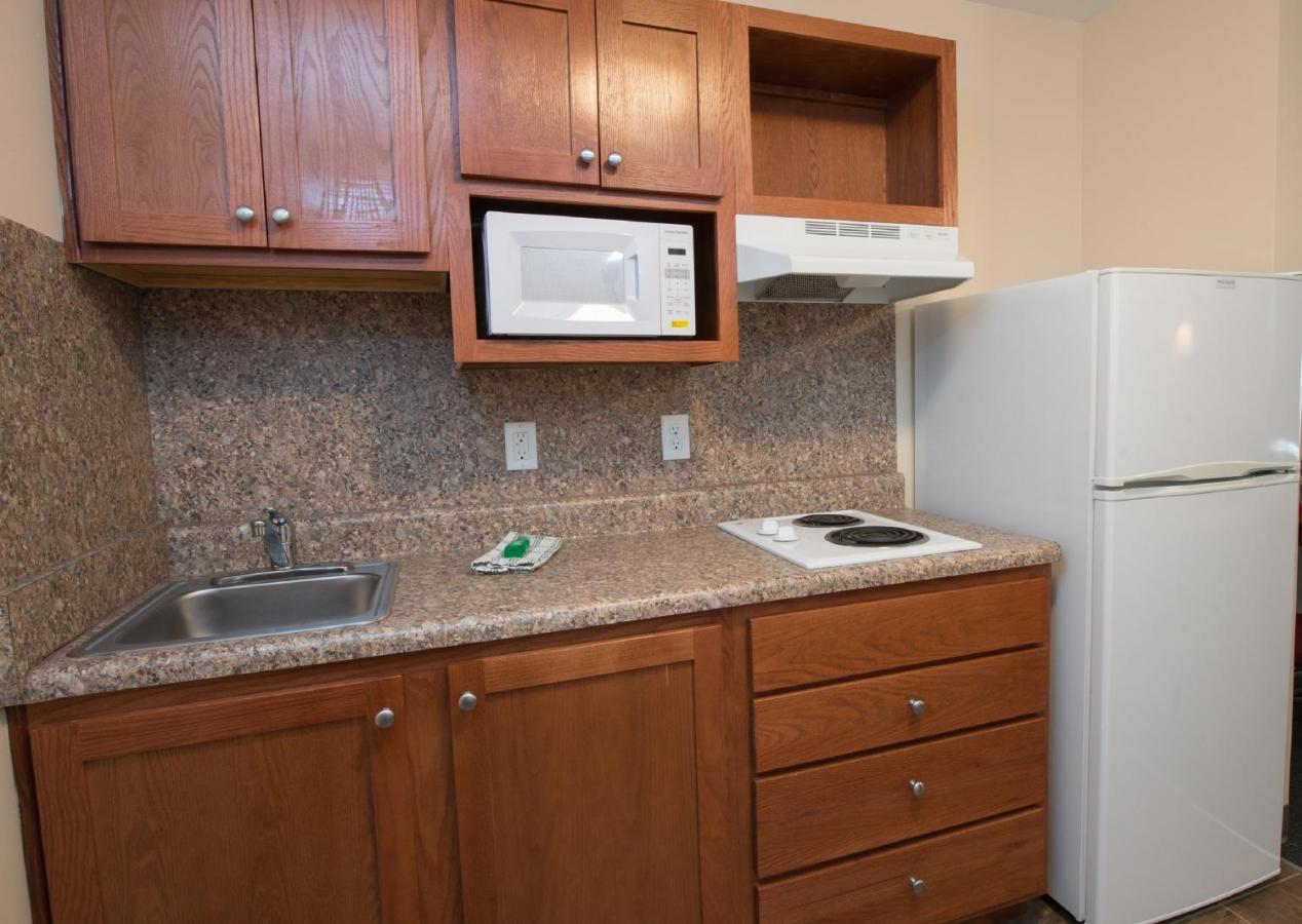 Suite King with Kitchen Non-Smoking at Red Roof Inn & Suites Dickinson