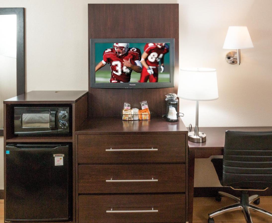 | Red Roof Inn PLUS+ Baltimore North - Timonium