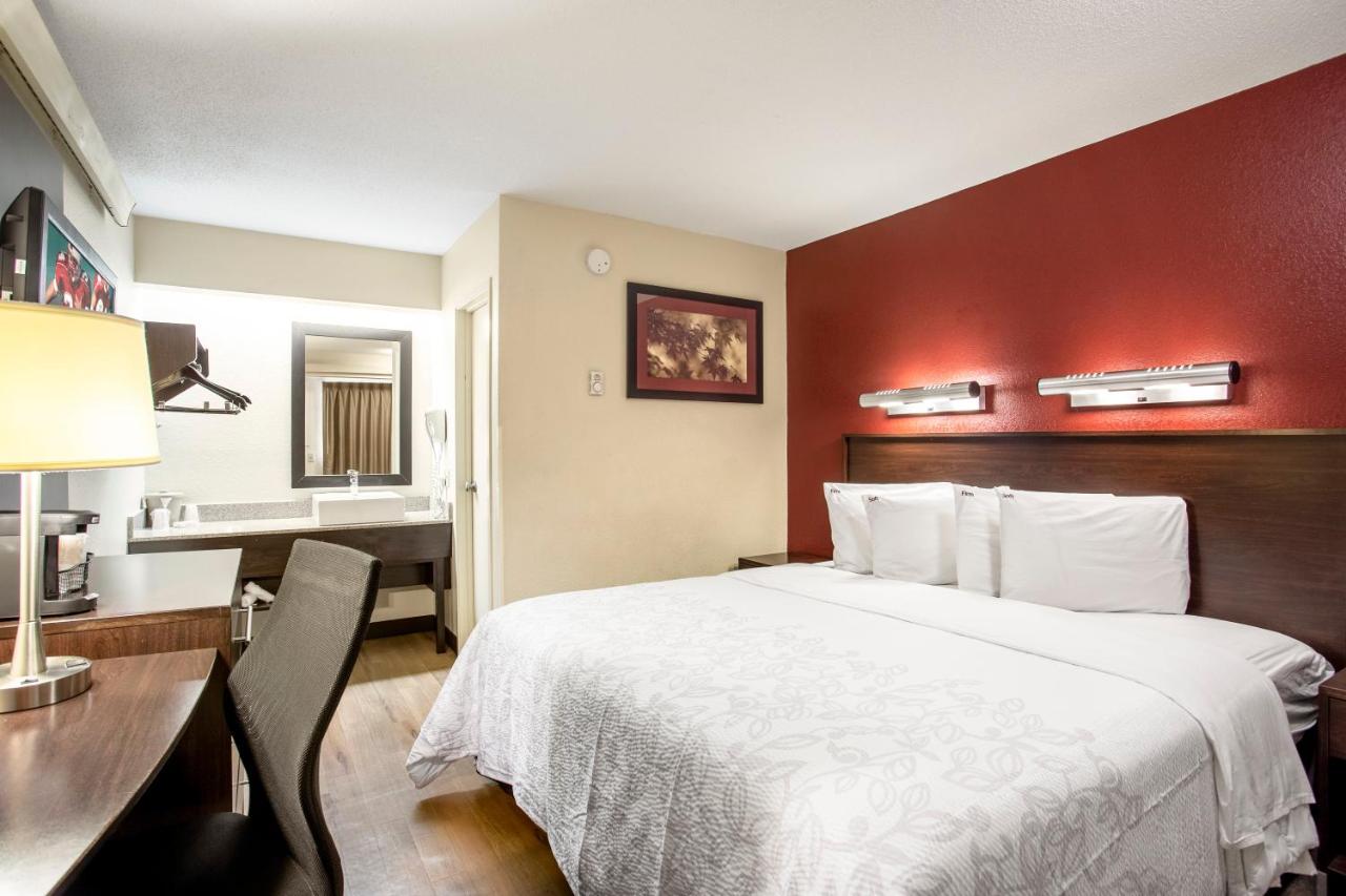 | Red Roof Inn PLUS+ Baltimore North - Timonium