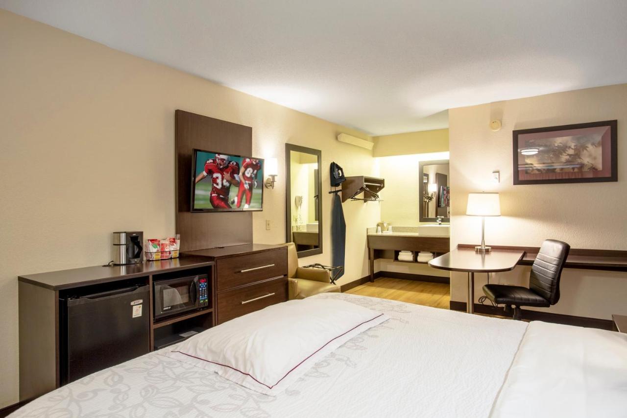 Premium King Room Smoke Free (Upgraded Bedding & Snack) at Red Roof Inn PLUS+ Pittsburgh East - Monroeville