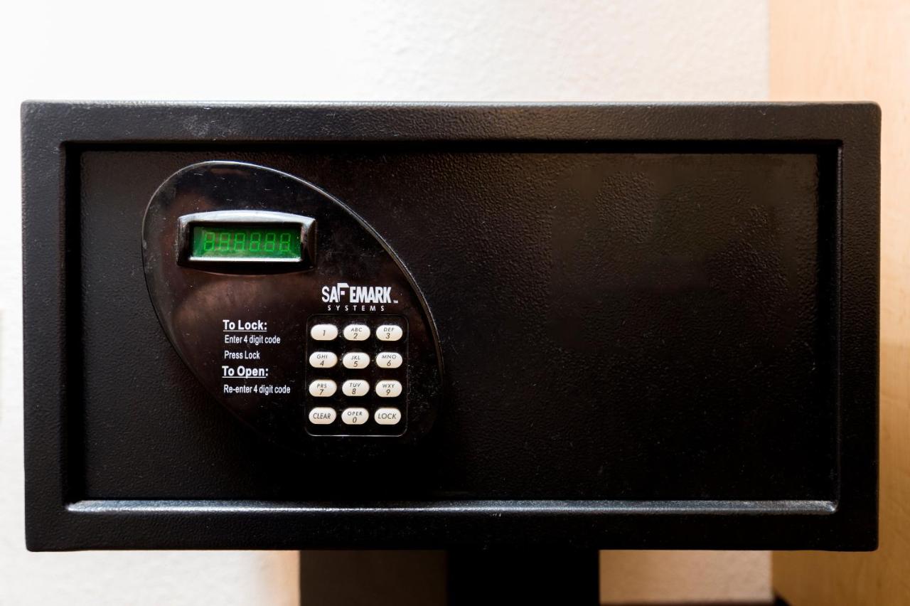 Deluxe Room with Two Double Beds Smoke Free at Red Roof Inn PLUS+ Pittsburgh East - Monroeville