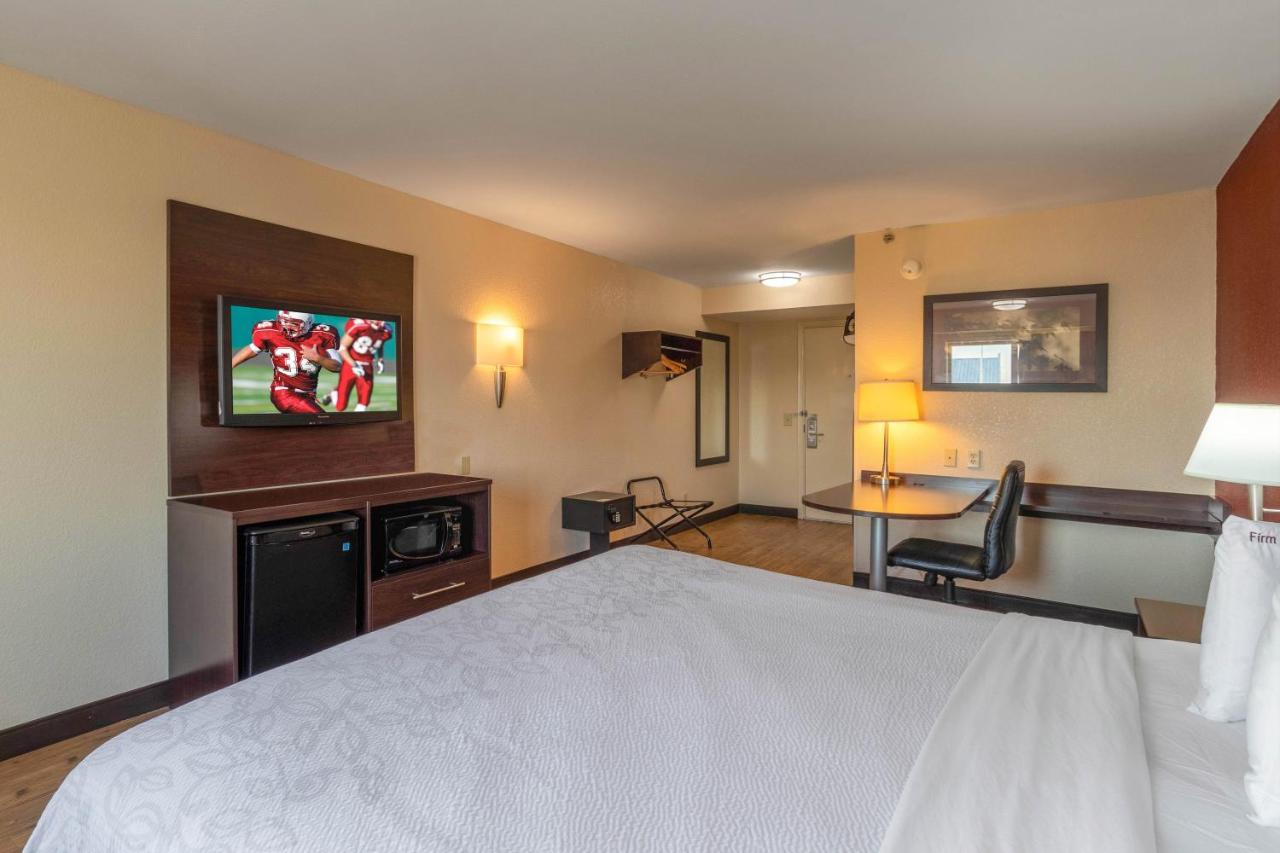 Superior King Room Disability Access Smoke Free at Red Roof Inn PLUS+ El Paso East