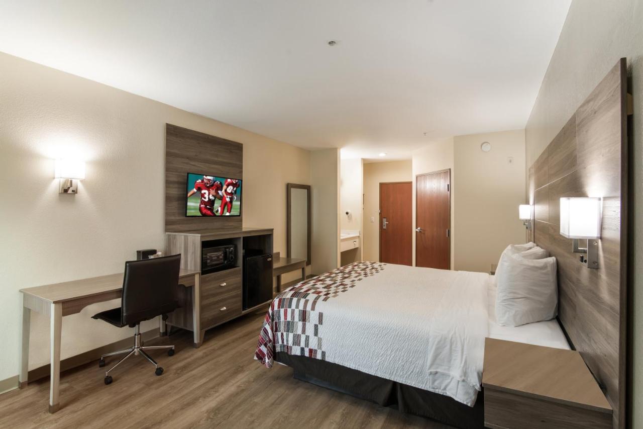 Superior King Room - Non-Smoking at Red Roof Inn Panama City