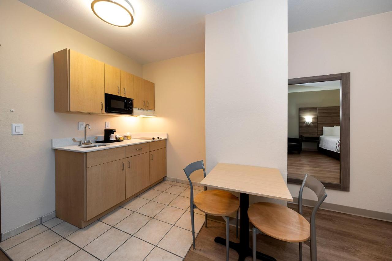 Deluxe King Room - Disability Access/Kitchenette/Non-Smoking at Red Roof Inn Panama City