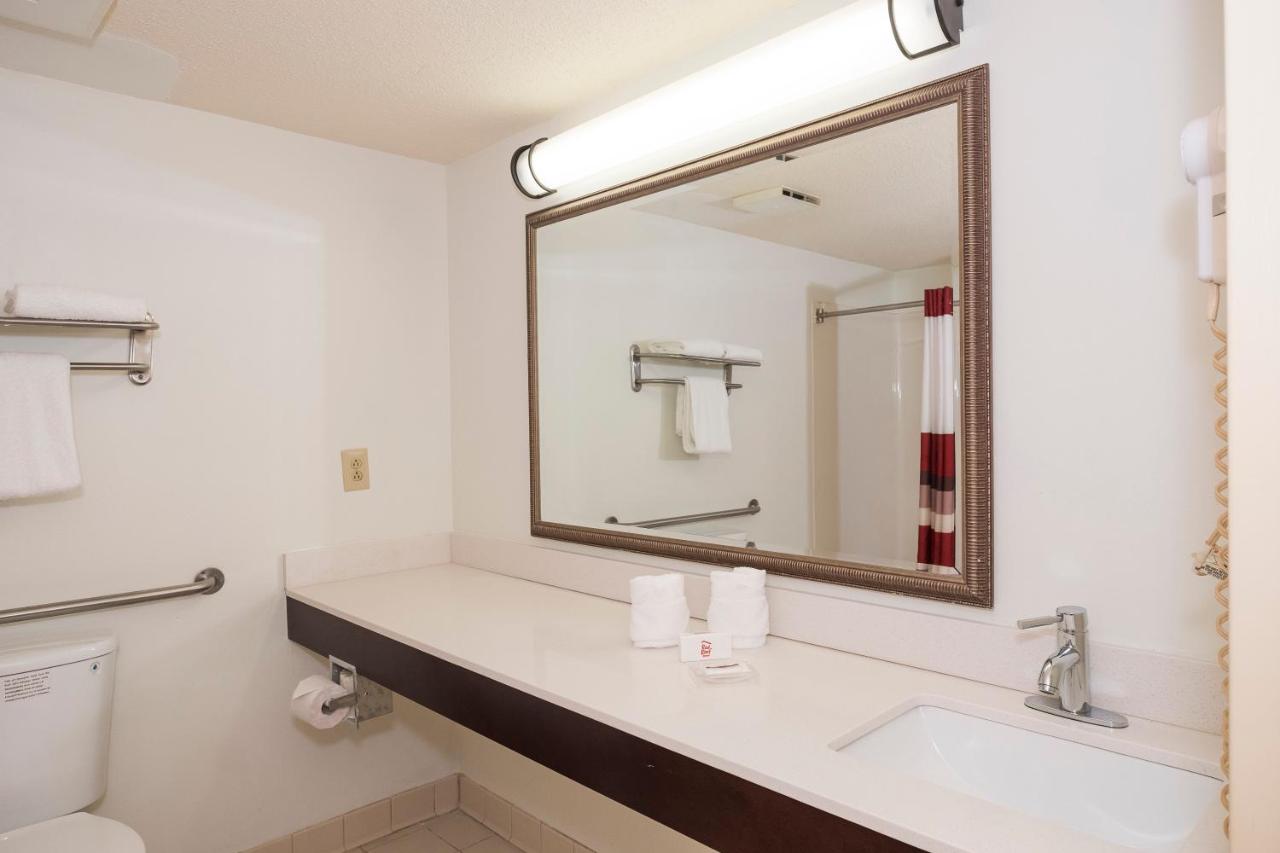 Superior King Room Disability Access Roll-In Shower Non-Smoking at Red Roof Inn & Suites Stafford, VA - Quantico