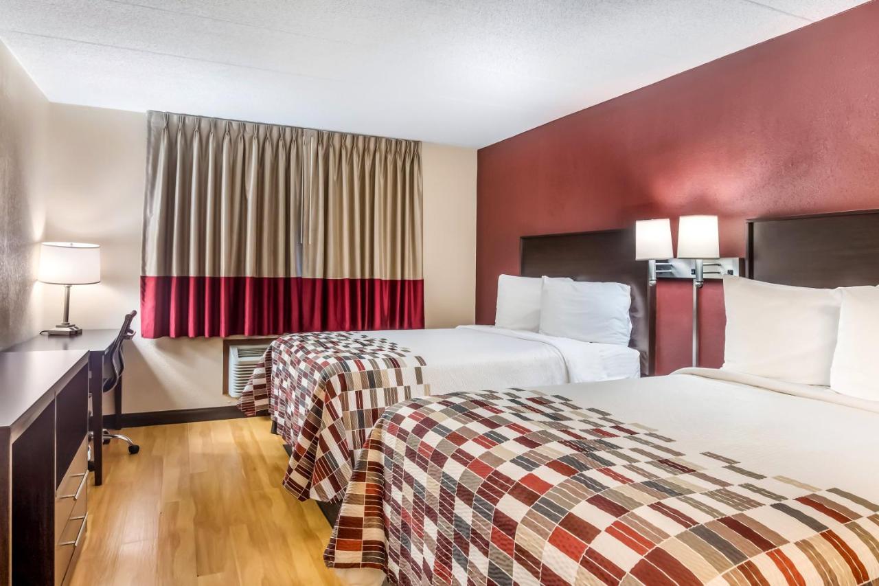 Deluxe Room with Two Double Beds Non-Smoking at Red Roof Inn Chicago - Alsip