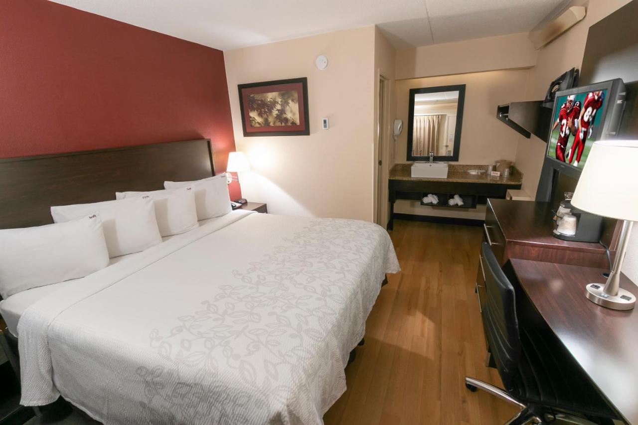 | Red Roof Inn PLUS+ Wilmington - Newark