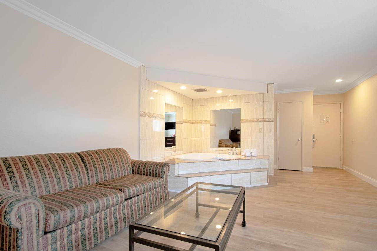 King Suite with Two King Beds with Fireplace/Jacuzzi - Non-Smoking at Red Roof Inn & Suites Monterey