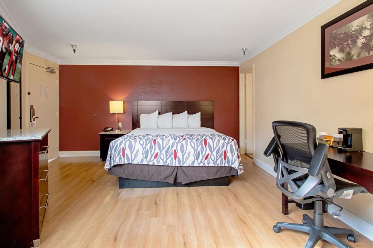 Deluxe Queen Room - Non-Smoking at Red Roof Inn & Suites Monterey