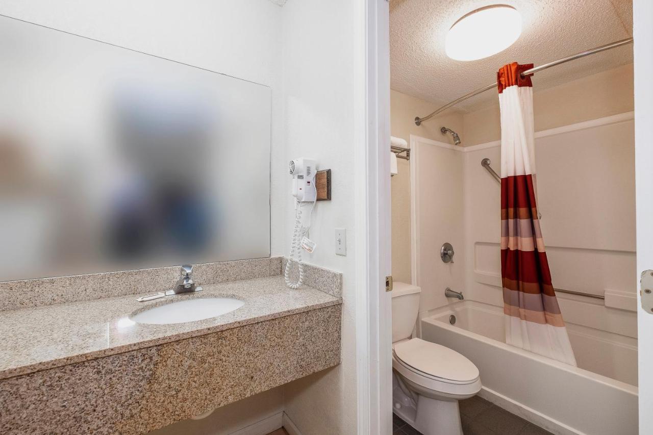 Suite King Room - Non-Smoking at Red Roof Inn & Suites Rome