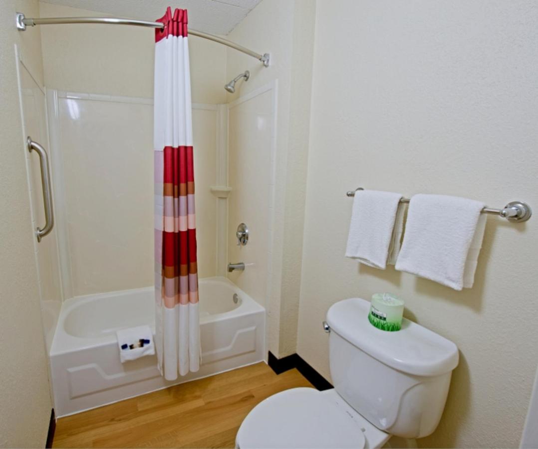 Deluxe King Room Disability Access Smoke Free at Red Roof Inn Charleston - Kanawha City, WV