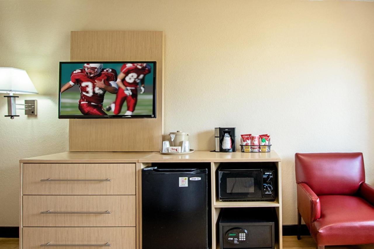 Premium King Room Smoke Free (Upgraded Bedding & Snack) at Red Roof Inn PLUS+ West Palm Beach