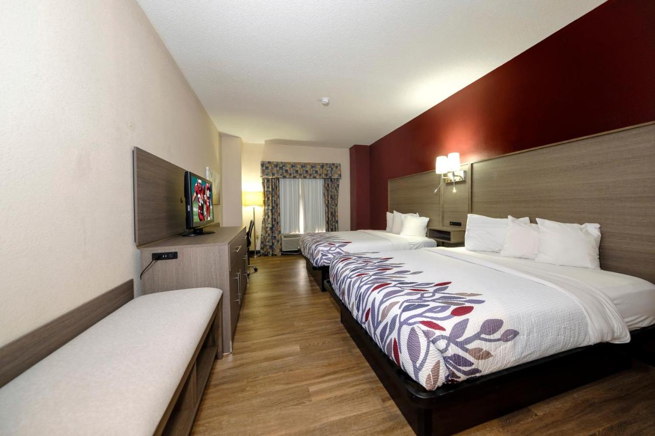Deluxe Queen Room with Two Queen Beds - Non-Smoking at Red Roof Inn Yemassee