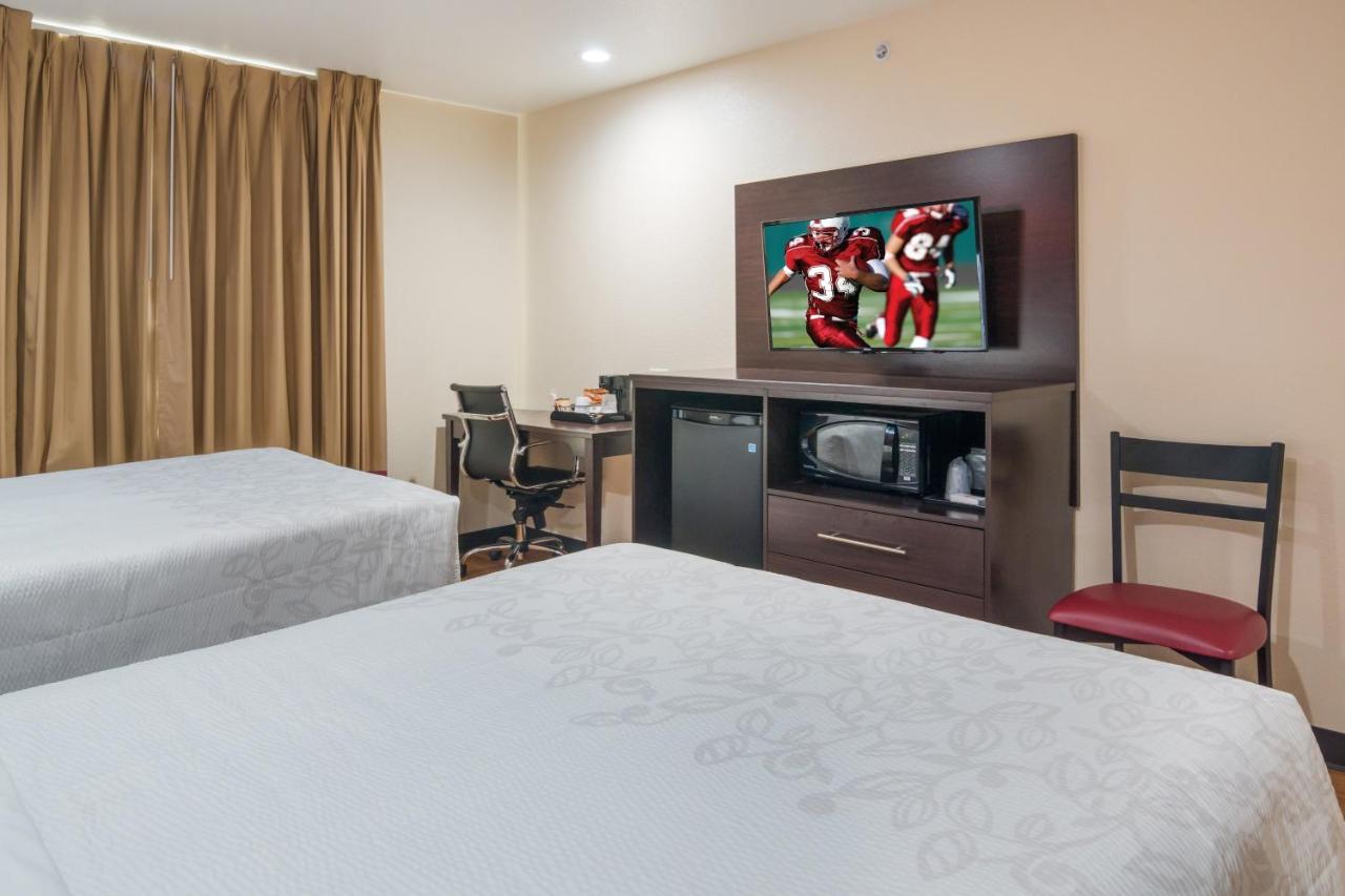 Premium Double Room with Two Double Beds Smoke-Free at Red Roof Inn PLUS+ Fort Worth - Burleson