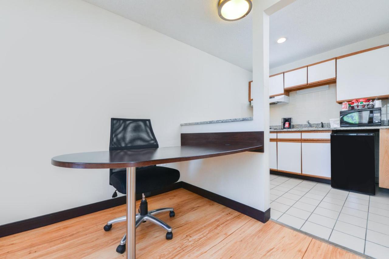  | Red Roof Inn PLUS+ & Suites Guilford
