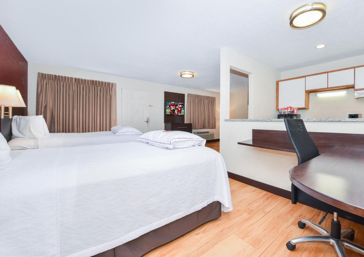 | Red Roof Inn PLUS+ & Suites Guilford