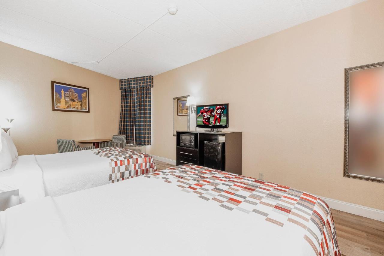 Deluxe Queen Room with Two Queen Beds - Non Smoking at Red Roof Inn & Suites Macon