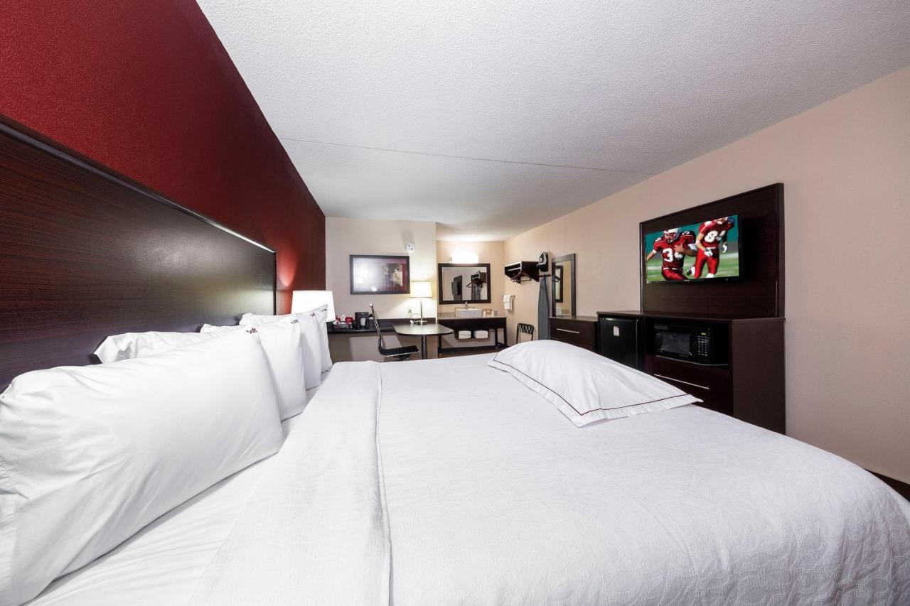 Premium King Room Smoke Free (Upgraded Bedding & Snack Box) at Red Roof Inn PLUS+ Huntsville - Madison