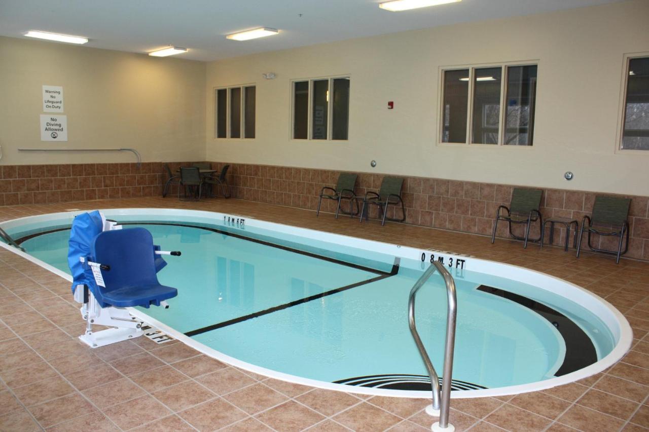 | Holiday Inn Express - Ludlow - Chicopee Area, an IHG Hotel