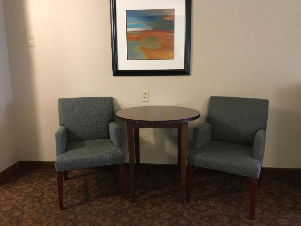 Suite with Whirlpool at Holiday Inn Express Hotel & Suites St. Cloud by IHG
