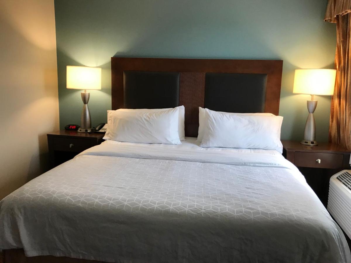 Family Suite - Non-Smoking at Holiday Inn Express Hotel & Suites St. Cloud by IHG